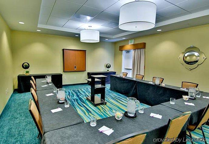 Springhill Suites By Marriott Corona Riverside Konforlar fotoğraf
