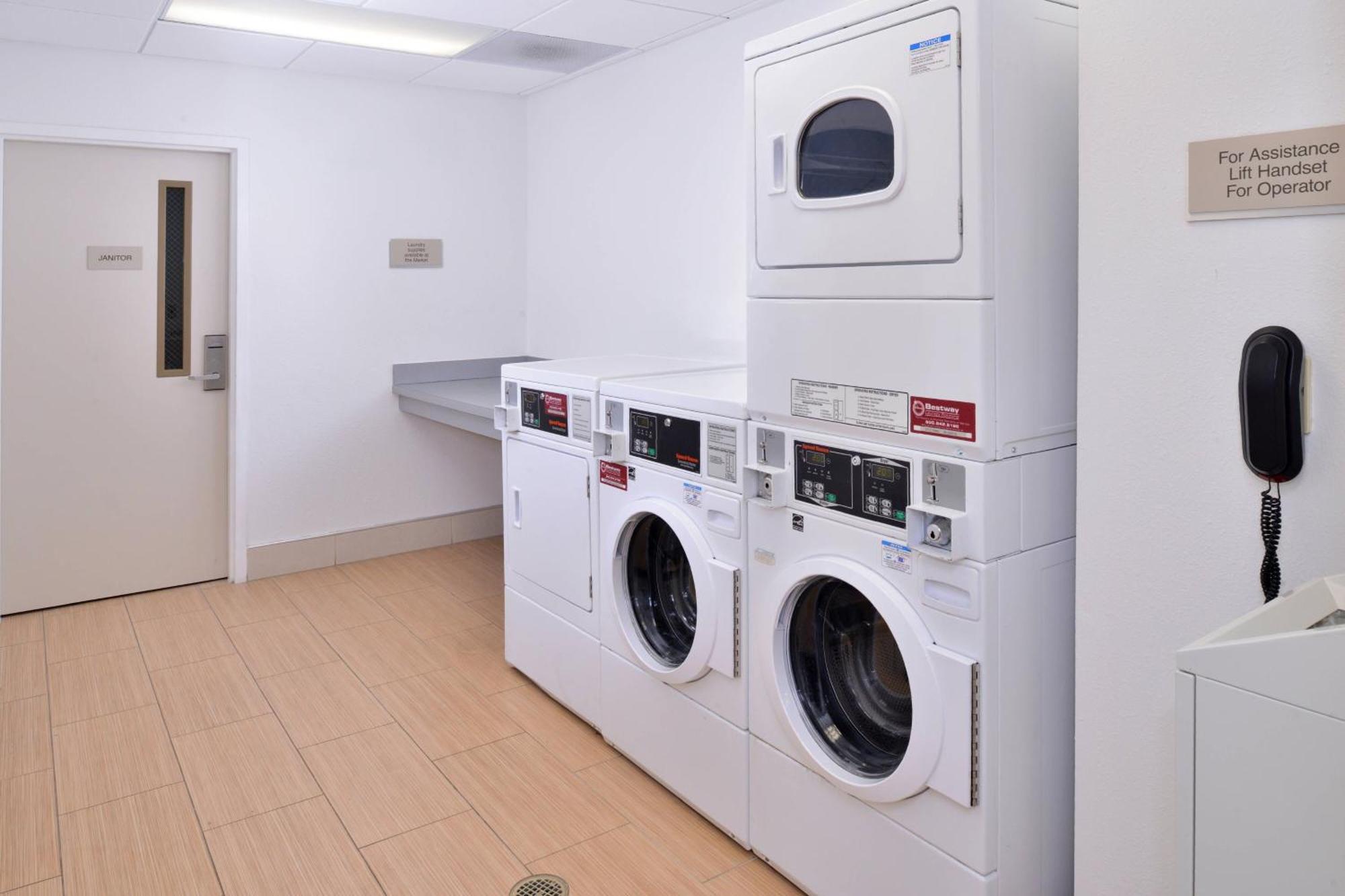 Springhill Suites By Marriott Corona Riverside Dış mekan fotoğraf